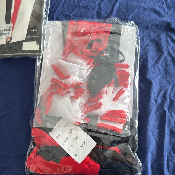 Striking Harley from Fashion Nova - Picture 4 of 5